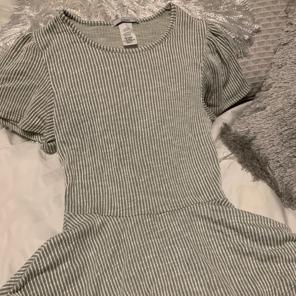 Acemi Small peplum soft top NWOT